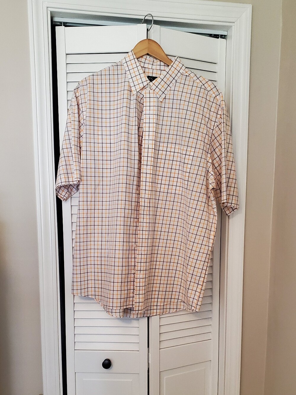 Jos. A. Bank Short-Sleeve Button-Down Plaid Shirt - Beige & Blue